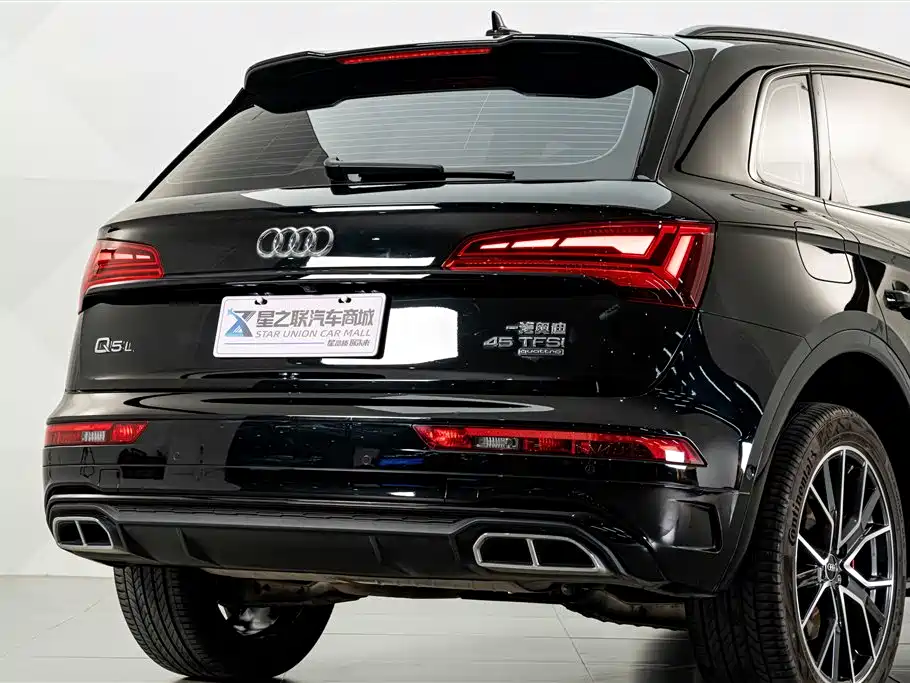 Audi Q5L — фото 7