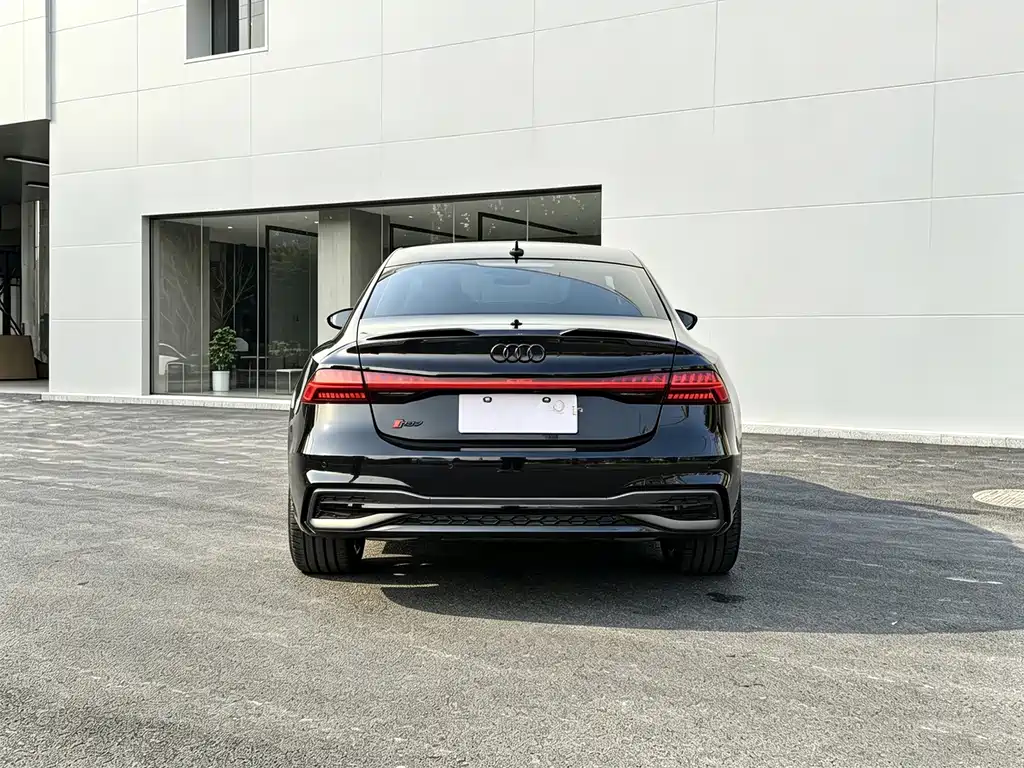 Audi A7L — фото 17