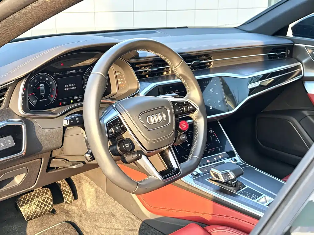 Audi A7L — фото 10