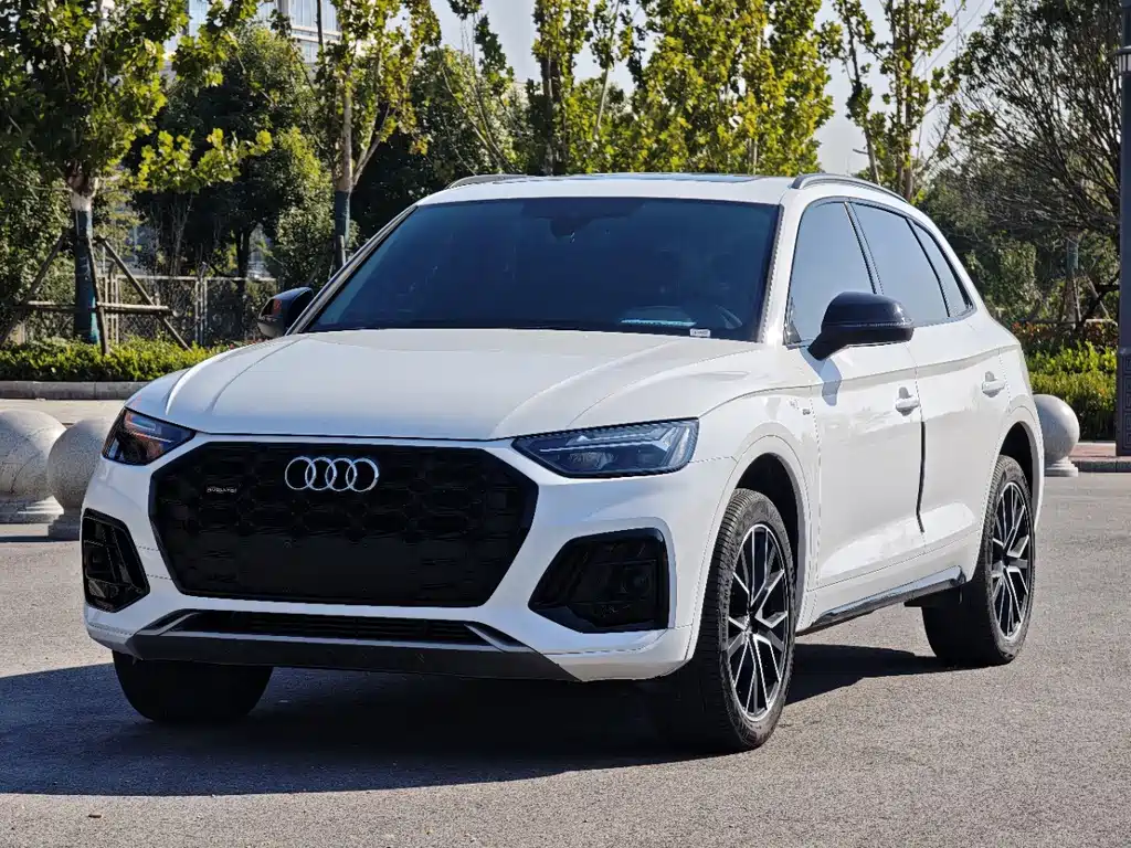 Audi Q5L — фото 3