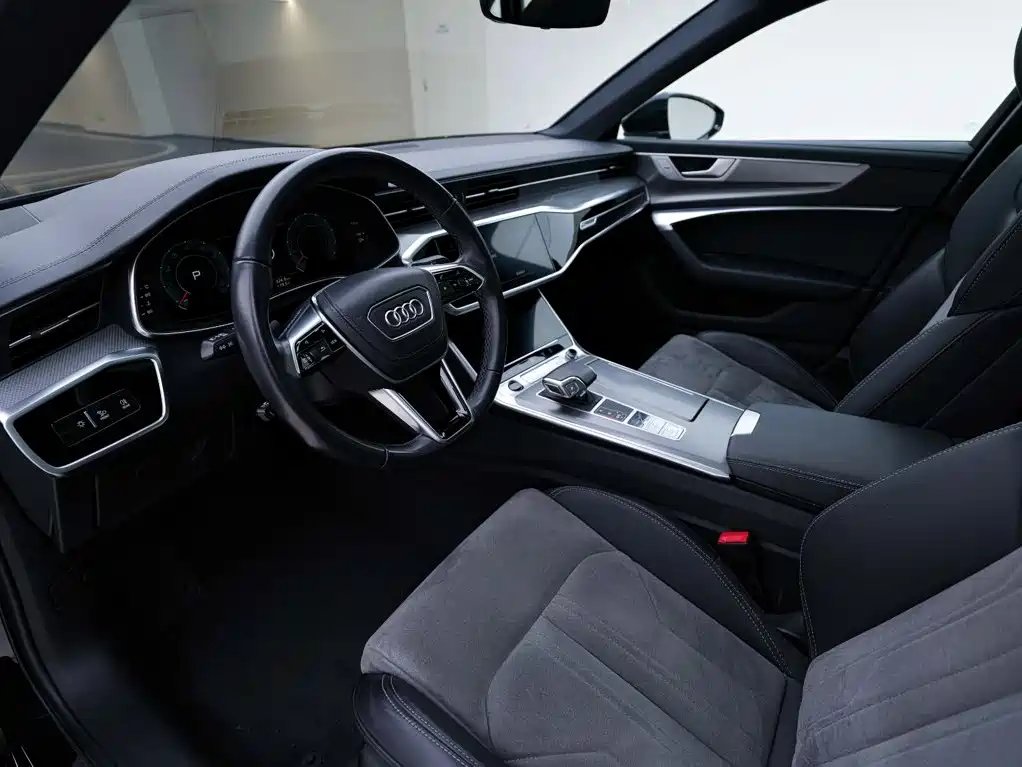 Audi A6L — фото 13