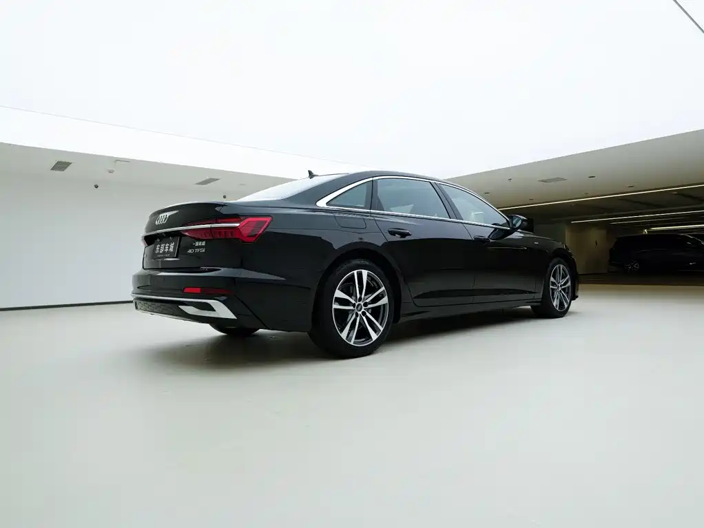 Audi A6L — фото 6