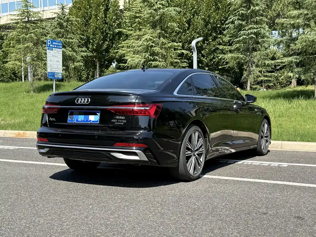 Audi A6L — фото 9