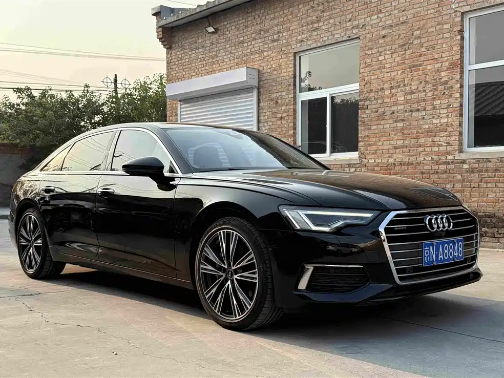 Audi A6L — фото 2