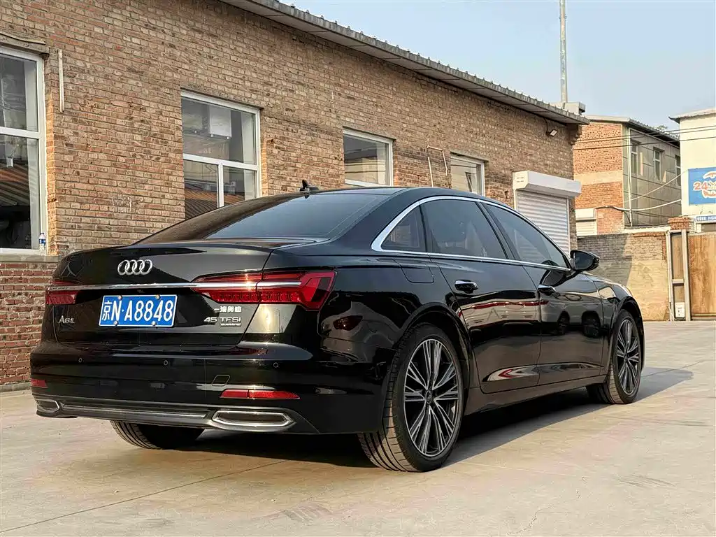 Audi A6L — фото 22