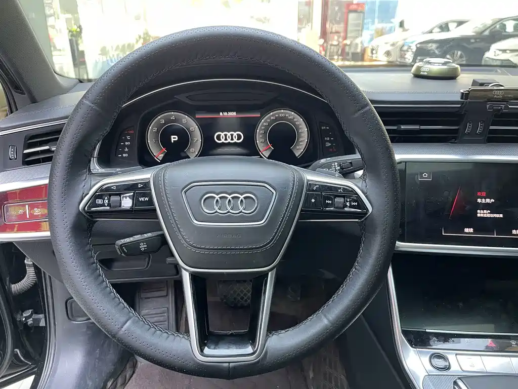 Audi A6L — фото 10