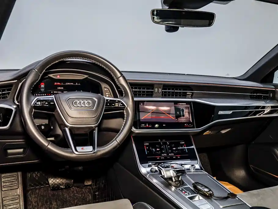 Audi A6L — фото 21