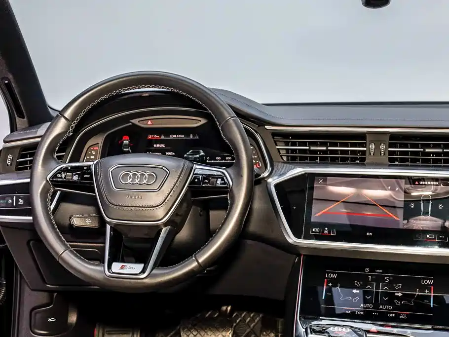 Audi A6L — фото 29