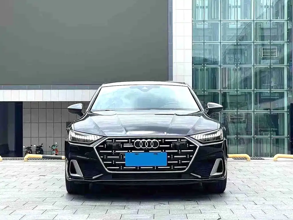 Audi A7L — фото 2