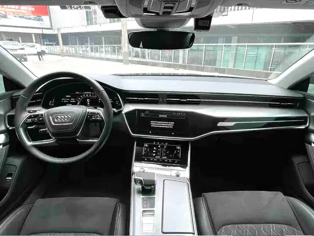 Audi A7L — фото 5