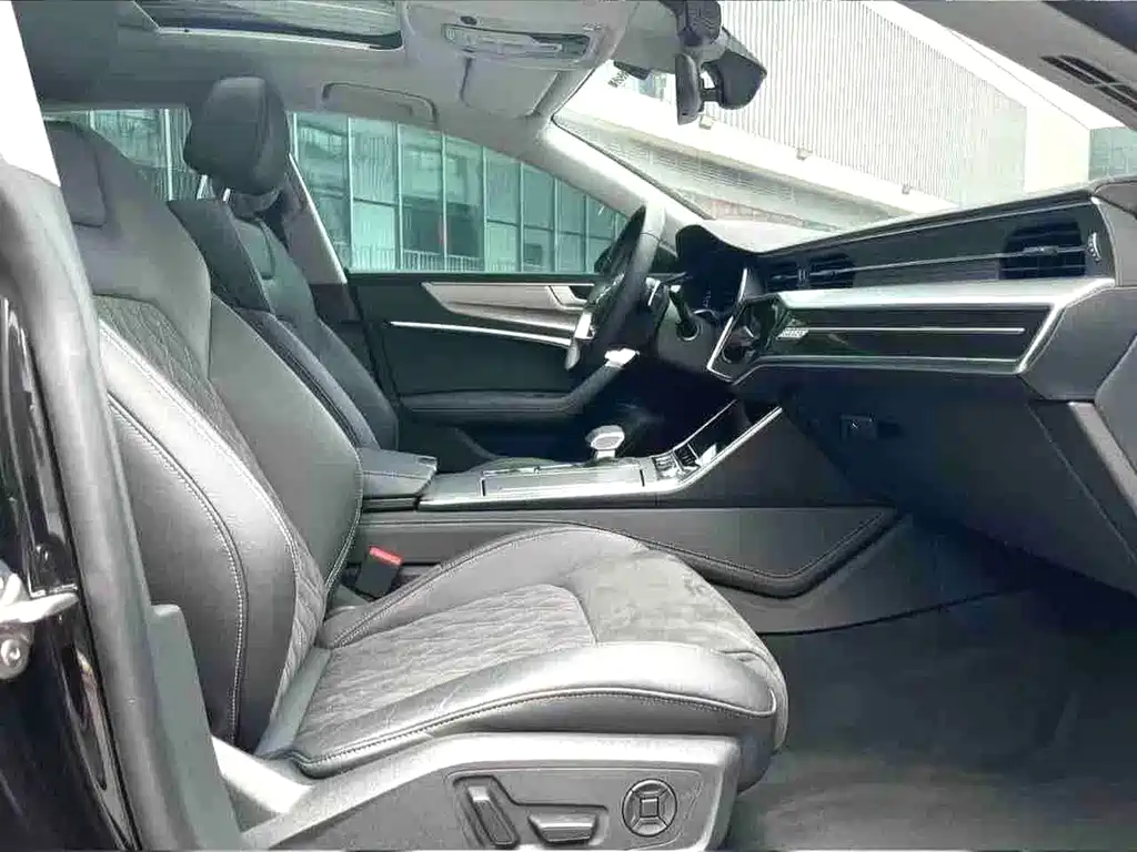 Audi A7L — фото 6