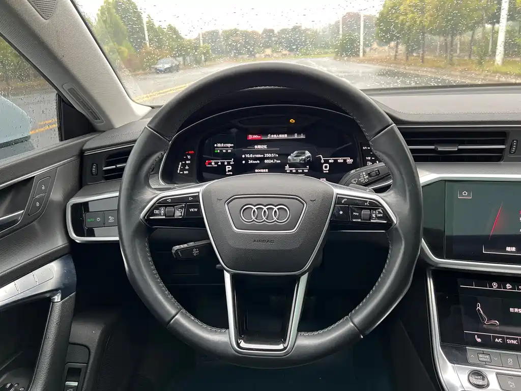 Audi A7 — фото 13