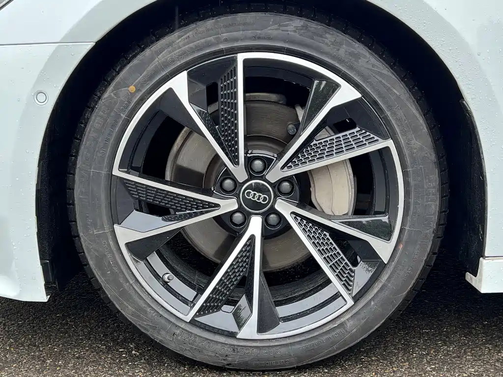 Audi A7 — фото 18