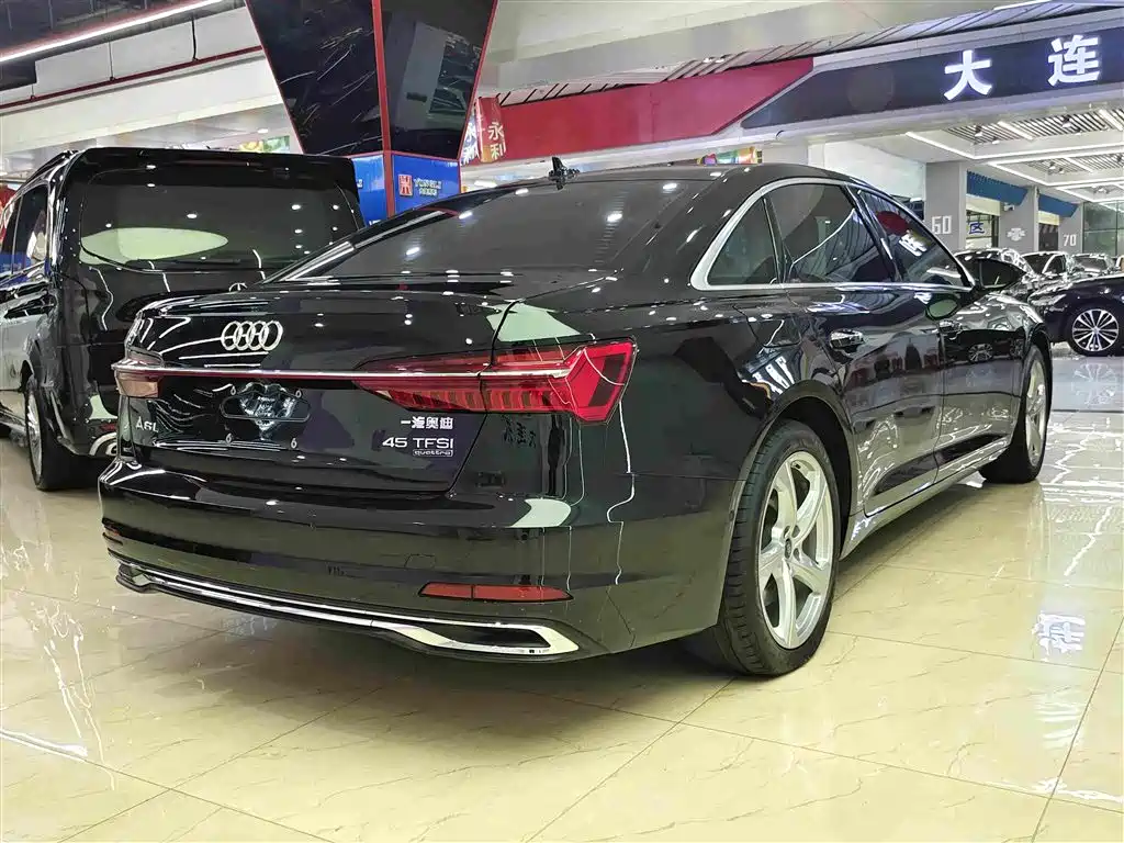 Audi A6L — фото 15