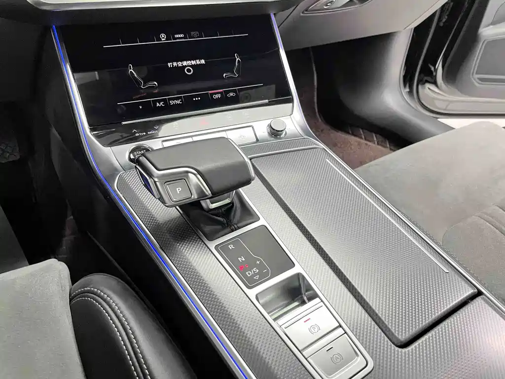 Audi A6L — фото 17