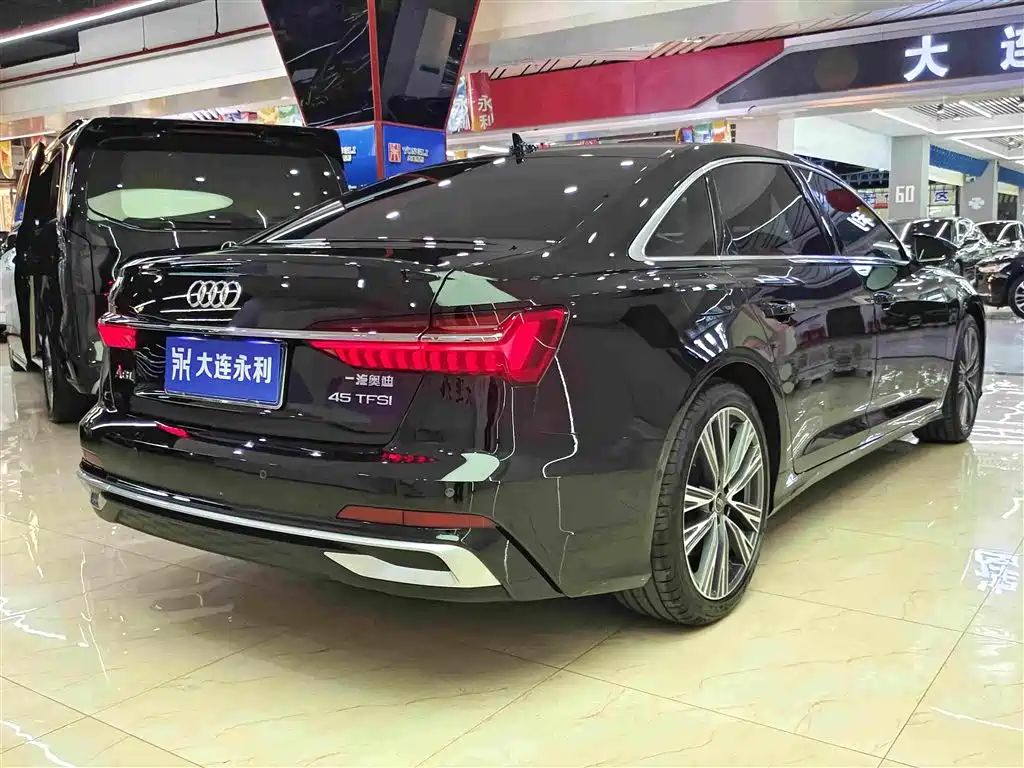 Audi A6L — фото 14