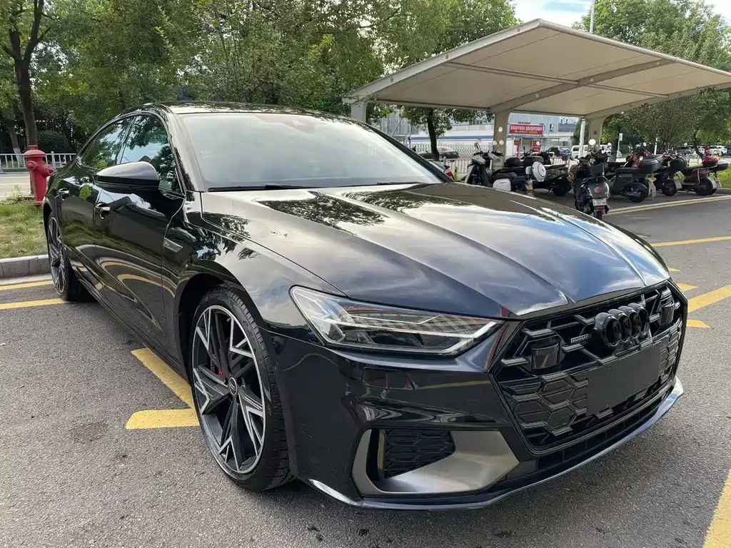 Audi A7L — фото 2