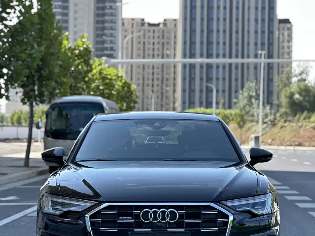 Audi A6L — фото 2