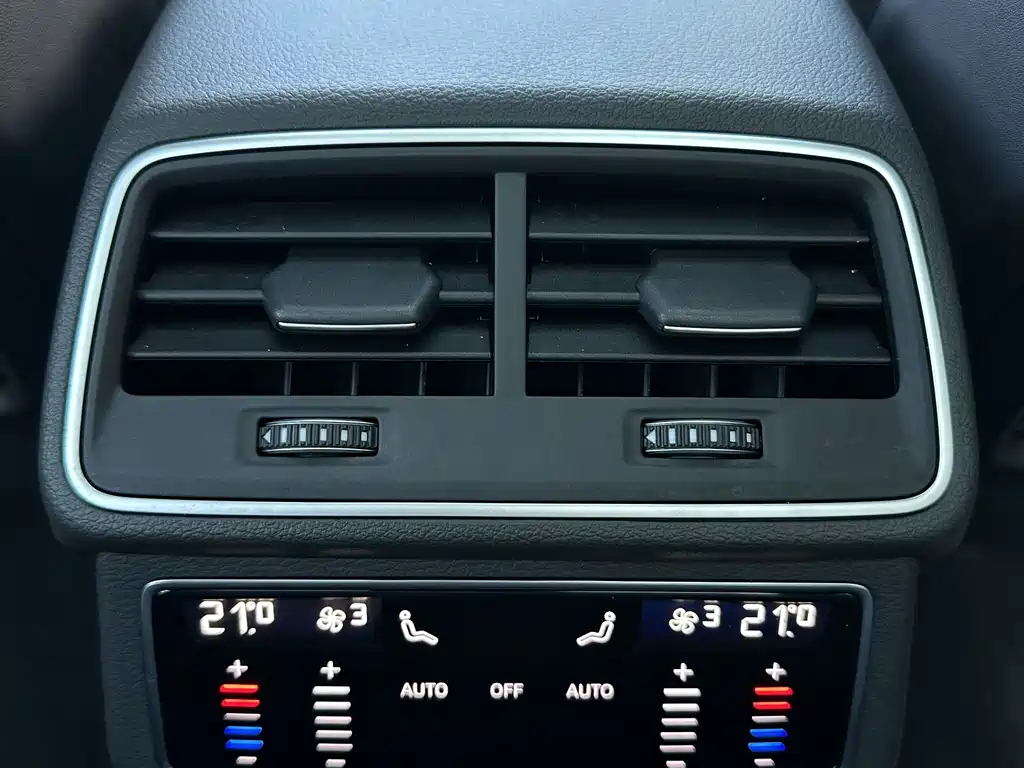 Audi A6L — фото 14