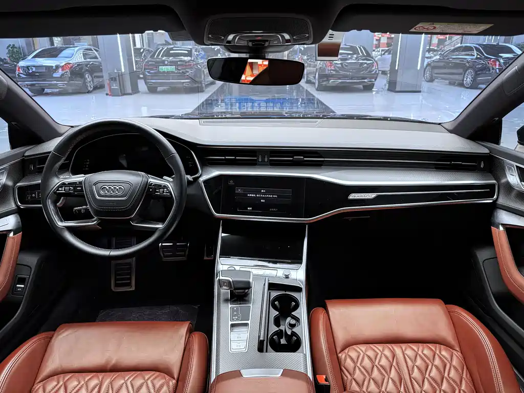 Audi A7L — фото 4