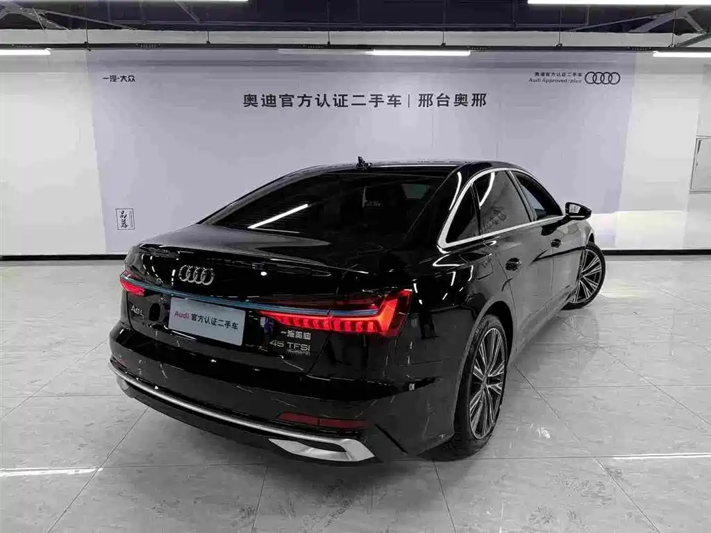 Audi A6L — фото 5