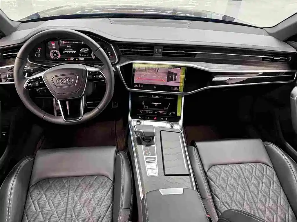Audi A6L — фото 9
