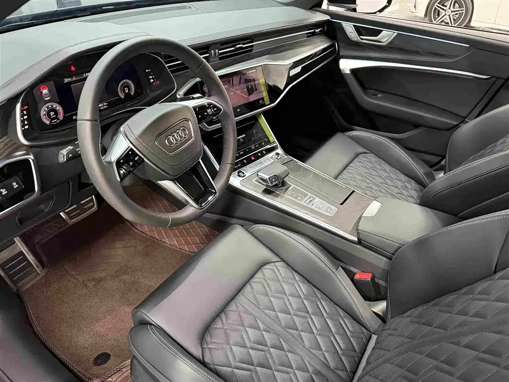 Audi A6L — фото 10