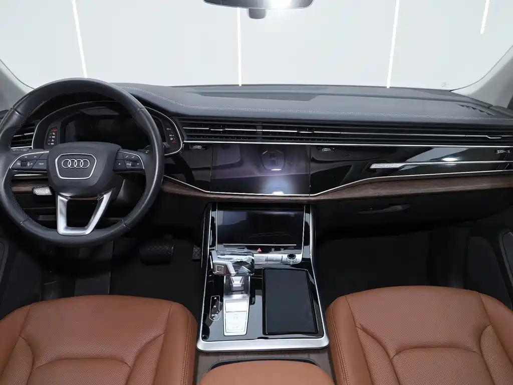 Audi Q7 — фото 11