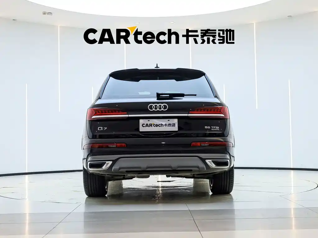 Audi Q7 — фото 6