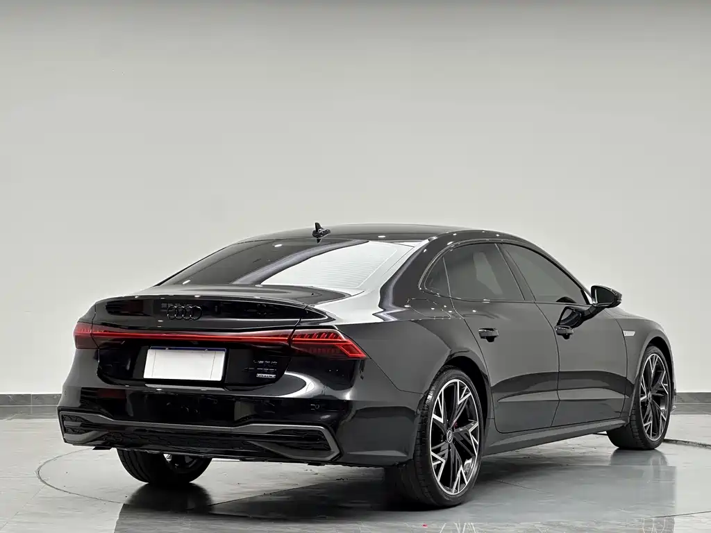 Audi A7L — фото 5