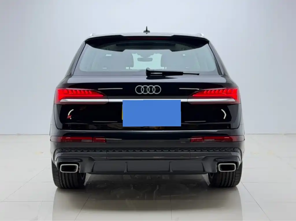 Audi Q7 — фото 16