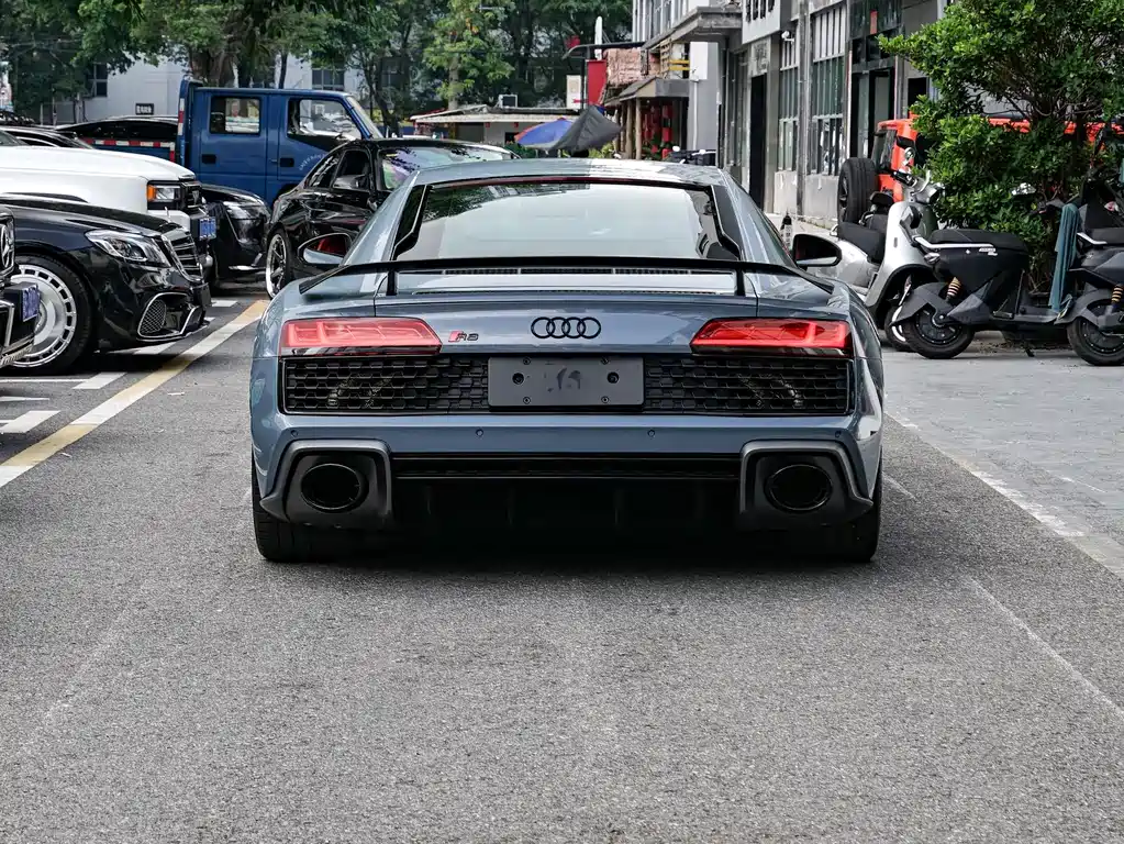 Audi R8 — фото 14