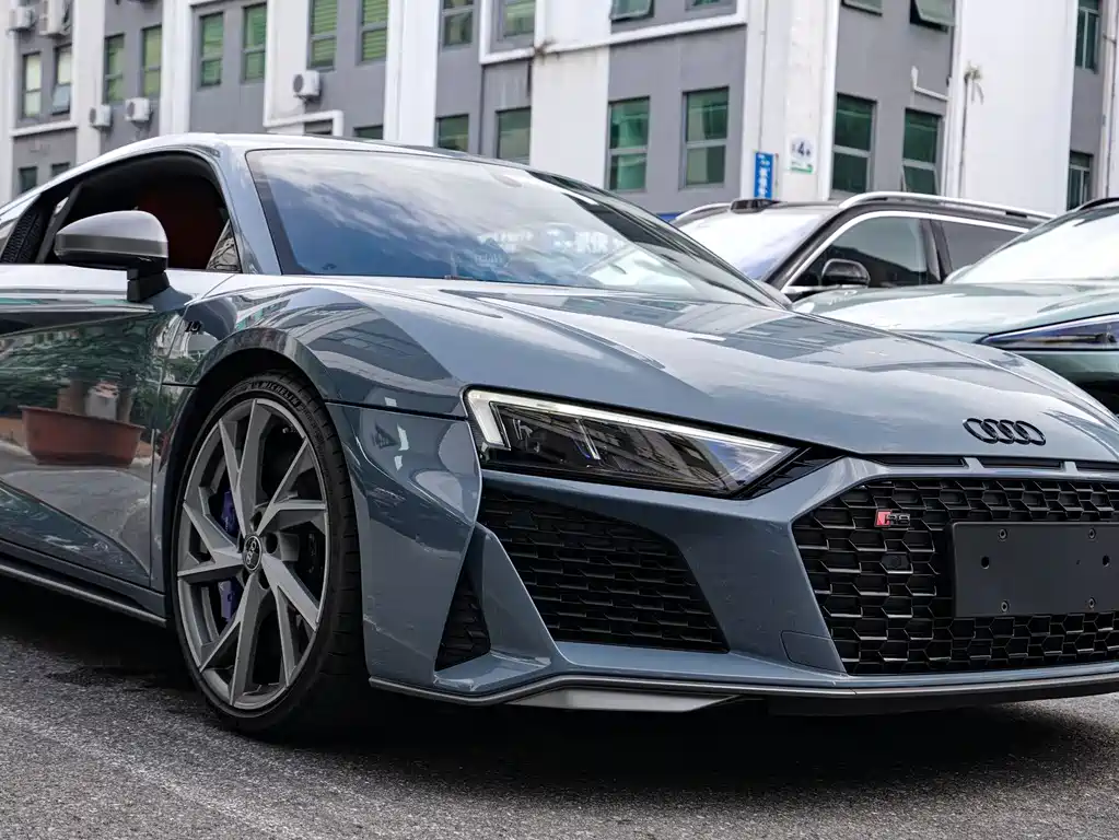 Audi R8 — фото 3
