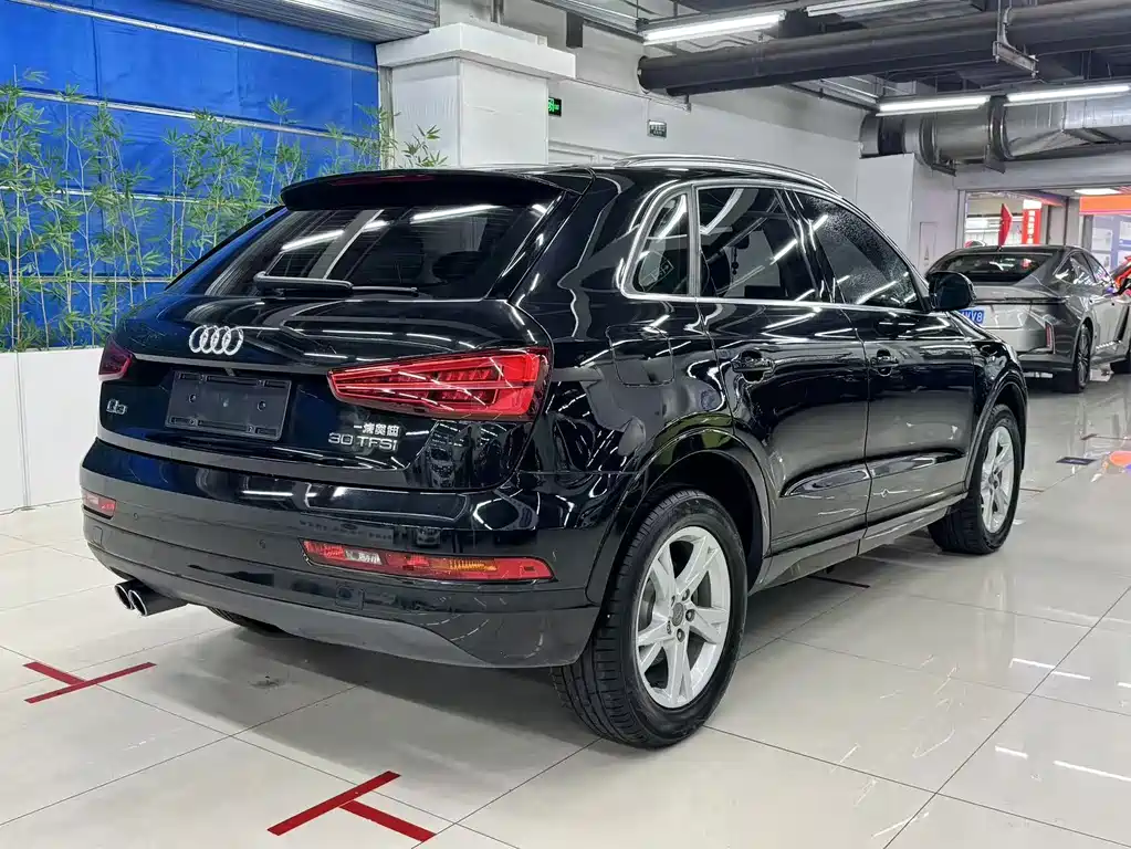 Audi Q3 — фото 5