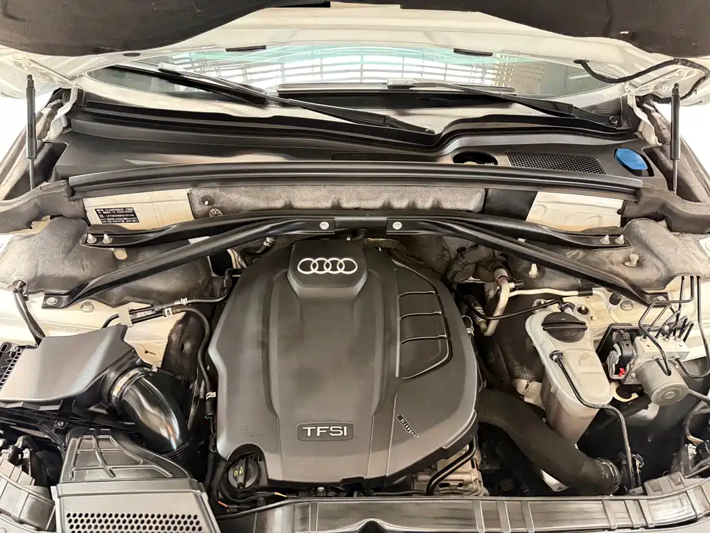 Audi Q5 — фото 20