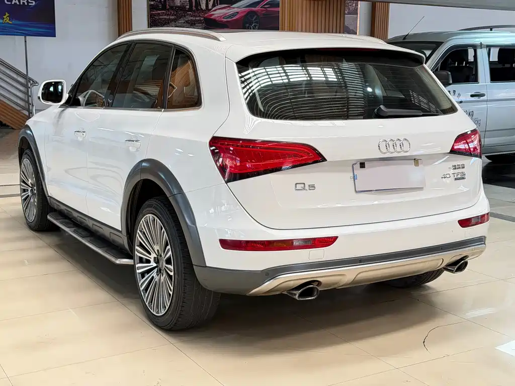 Audi Q5 — фото 21