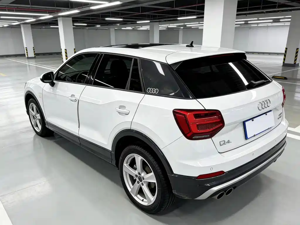 Audi Q2L — фото 3