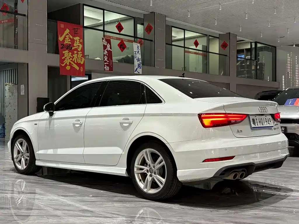 Audi A3 — фото 27