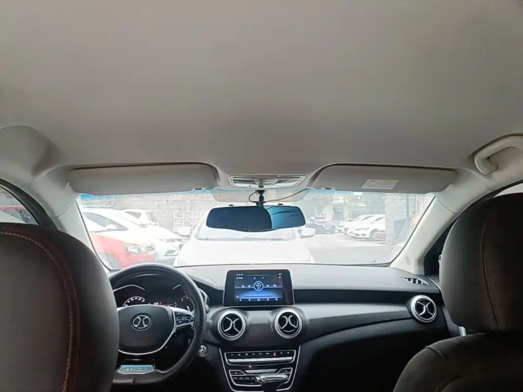BAIC Senova D50 — фото 17