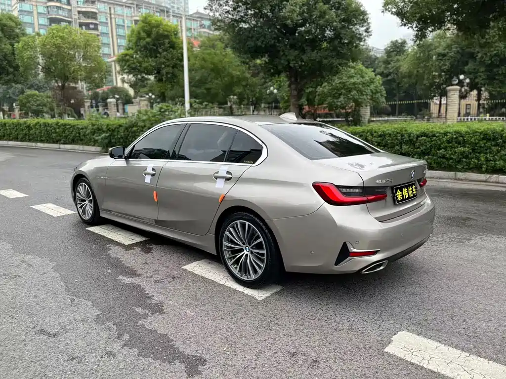 BMW 3 Series — фото 14