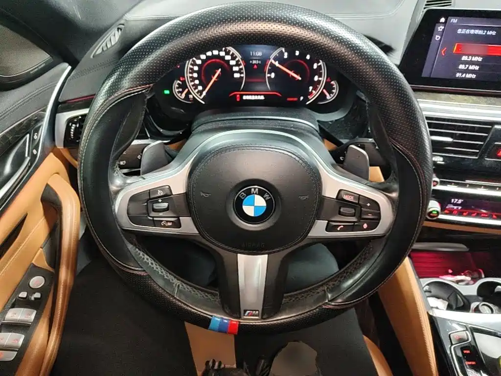 BMW 5 Series — фото 10