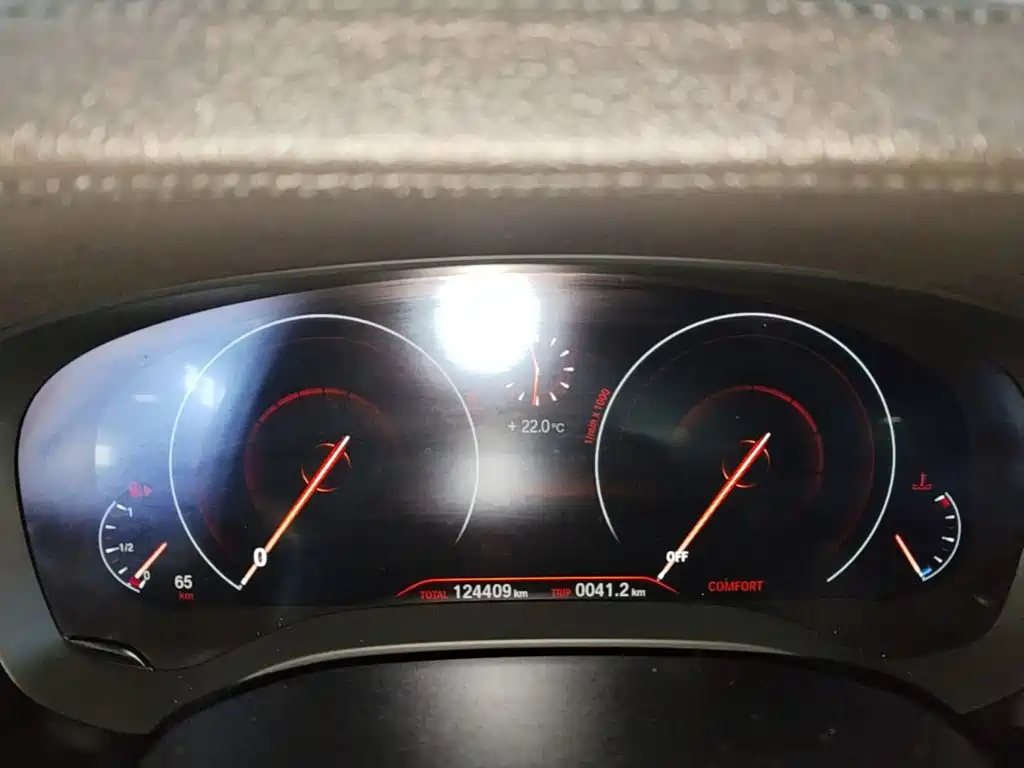 BMW 5 Series — фото 11