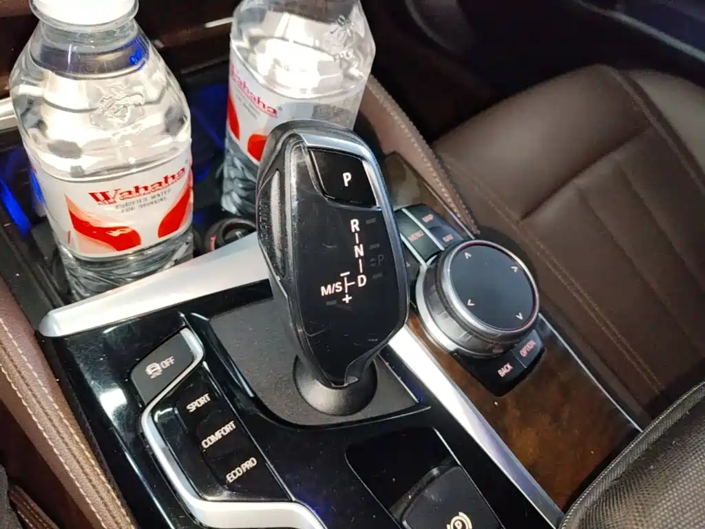 BMW 5 Series — фото 13