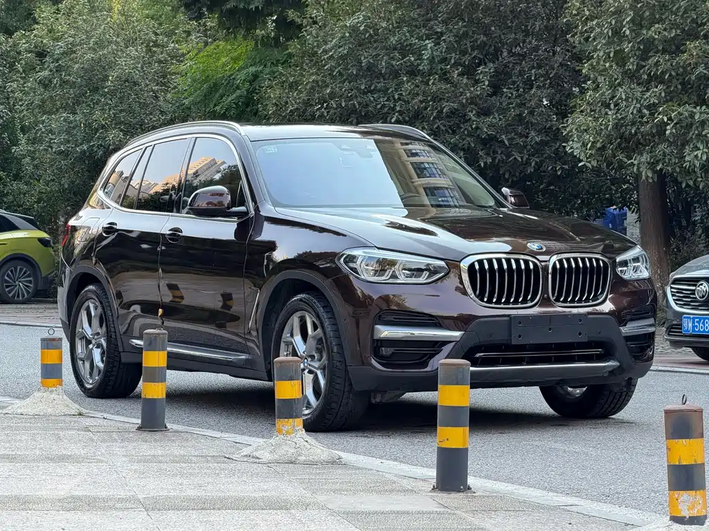 BMW X3 — фото 2