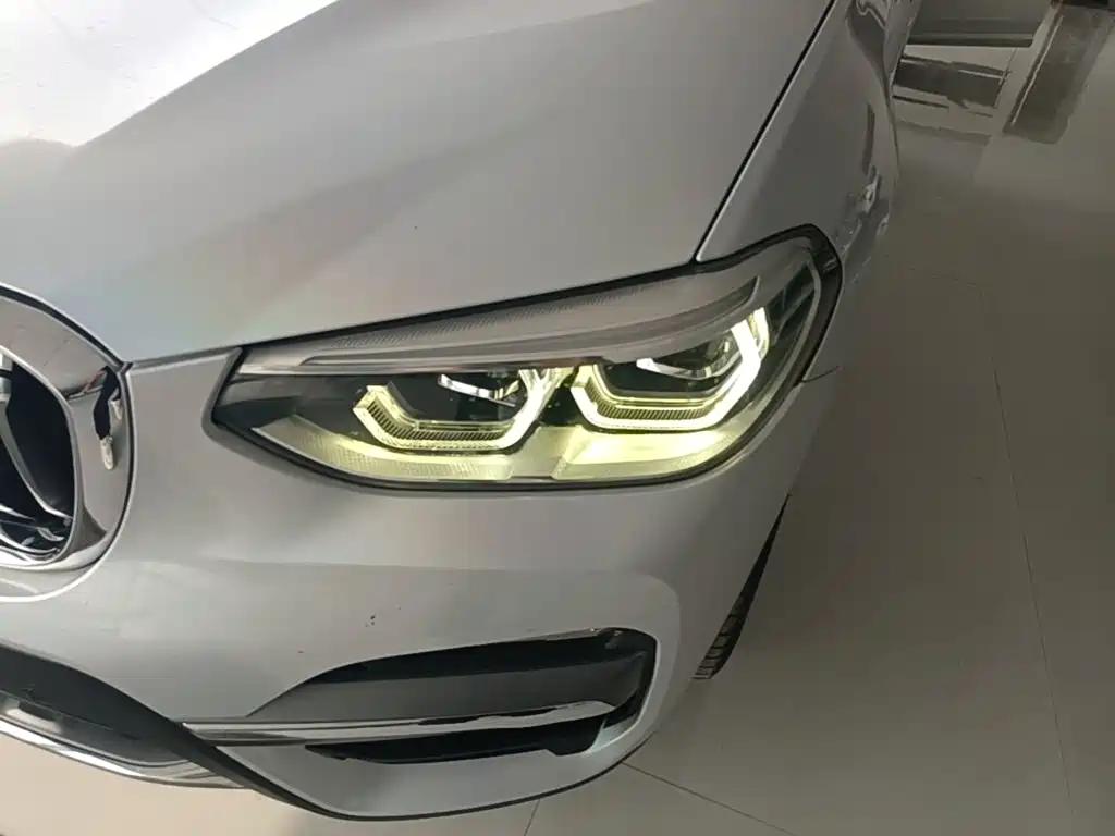 BMW X3 — фото 23