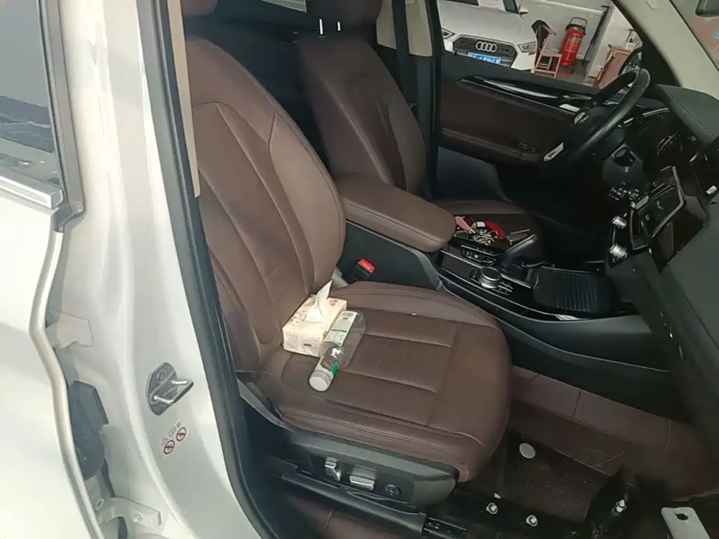 BMW X3 — фото 24
