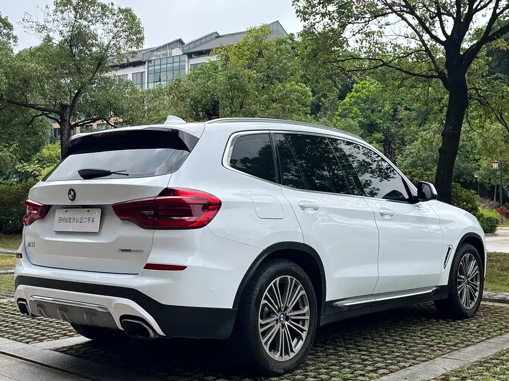 BMW X3 — фото 10