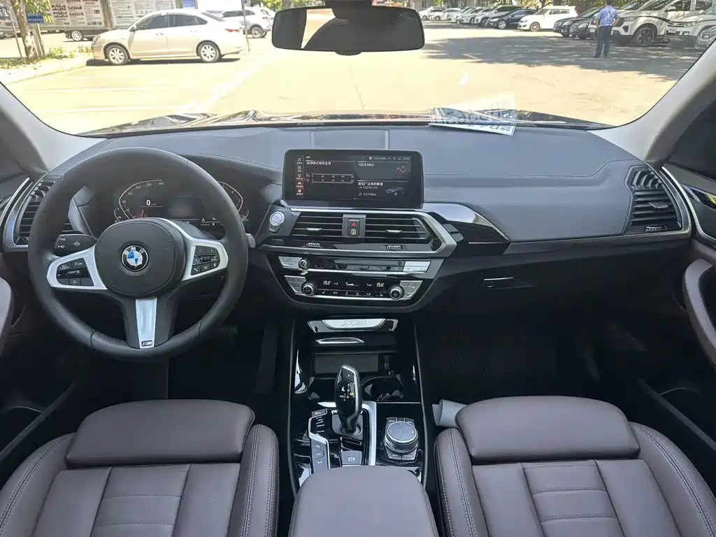 BMW X3 — фото 9
