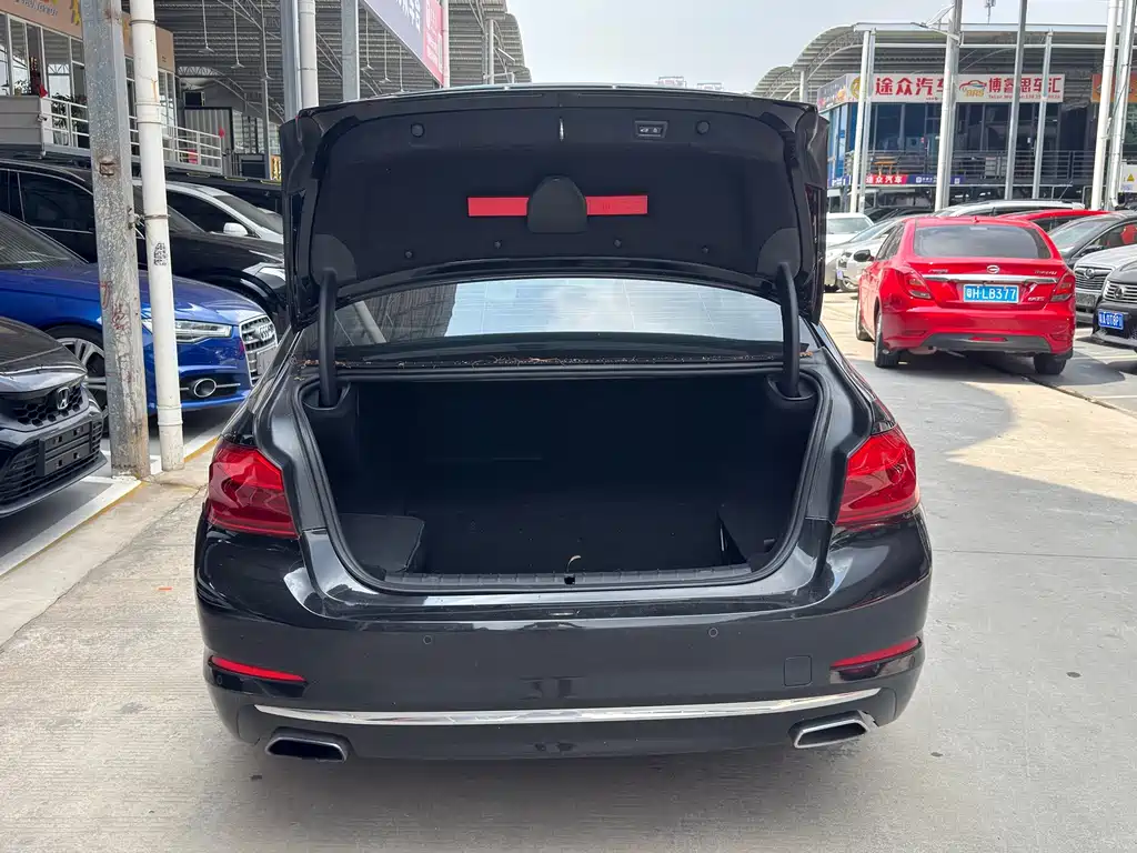 BMW 5 Series New Energy — фото 13