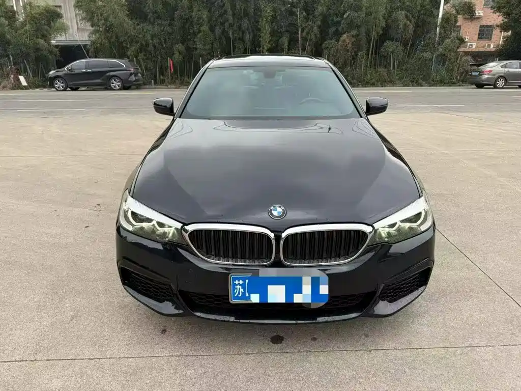 BMW 5 Series — фото 2